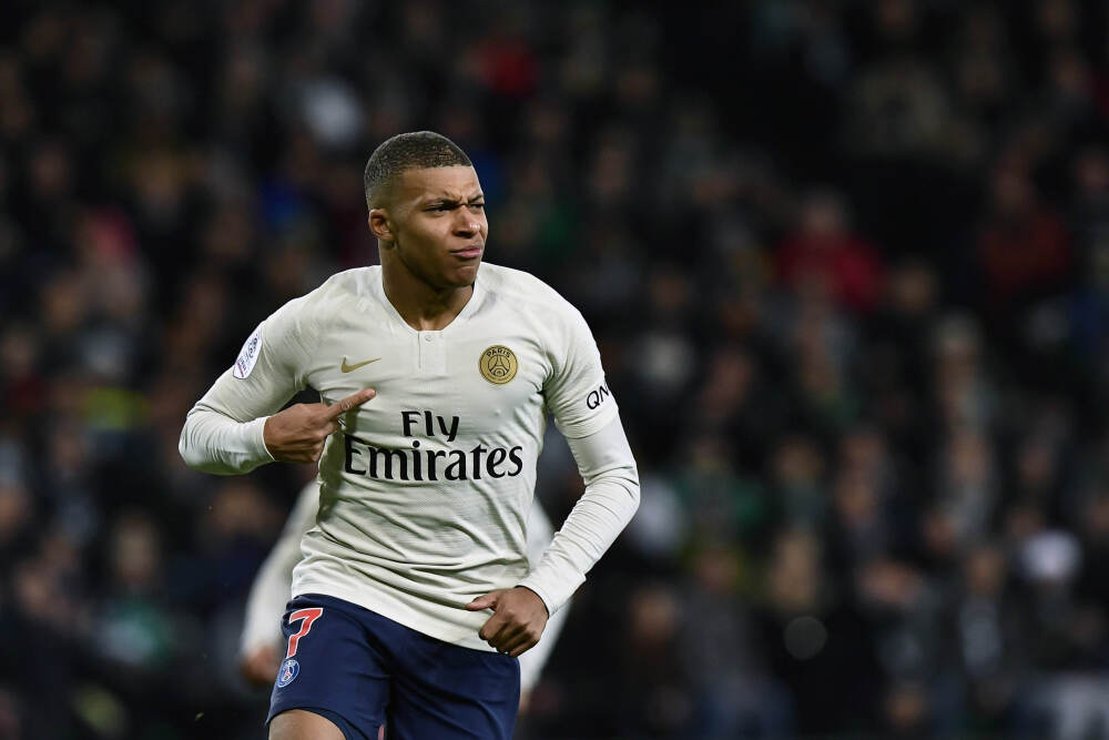 爆笑！邓亚萍罕见口误，把刘诗雯说成刘国梁，小枣：夺冠完美收官